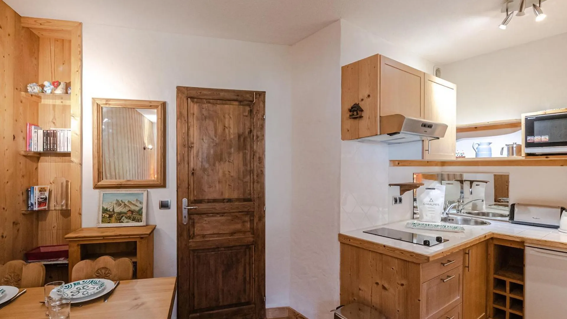 Joli Appartement Renove Avec Balcon Proche Zone Pietonne - Fr-1-343-164 Шамони 0*,
